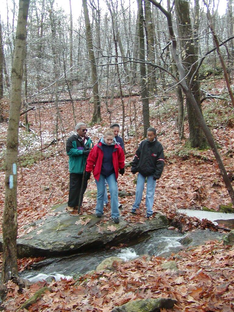 No description provided for: /2002/10-12/1123-bday-hike/photo06.html