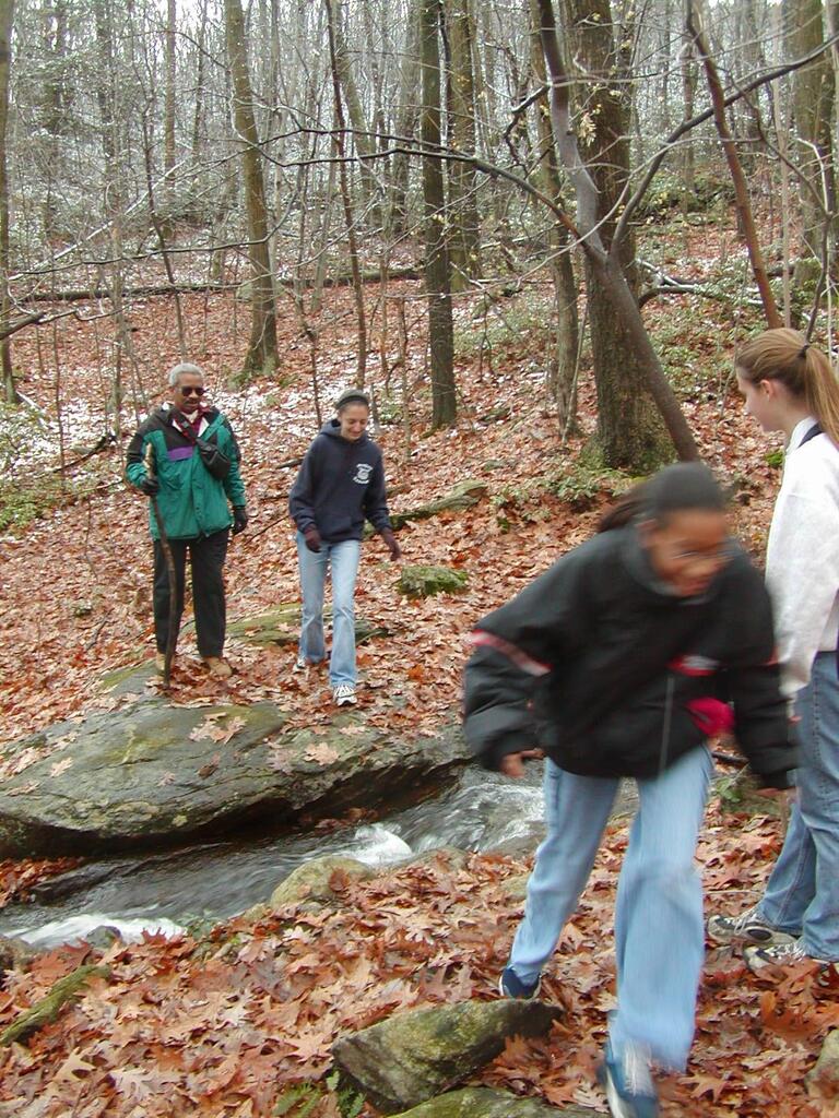 No description provided for: /2002/10-12/1123-bday-hike/photo07.html