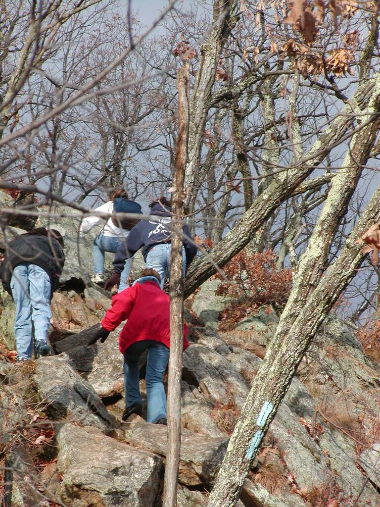 No description provided for: /2002/10-12/1123-bday-hike/photo12.html