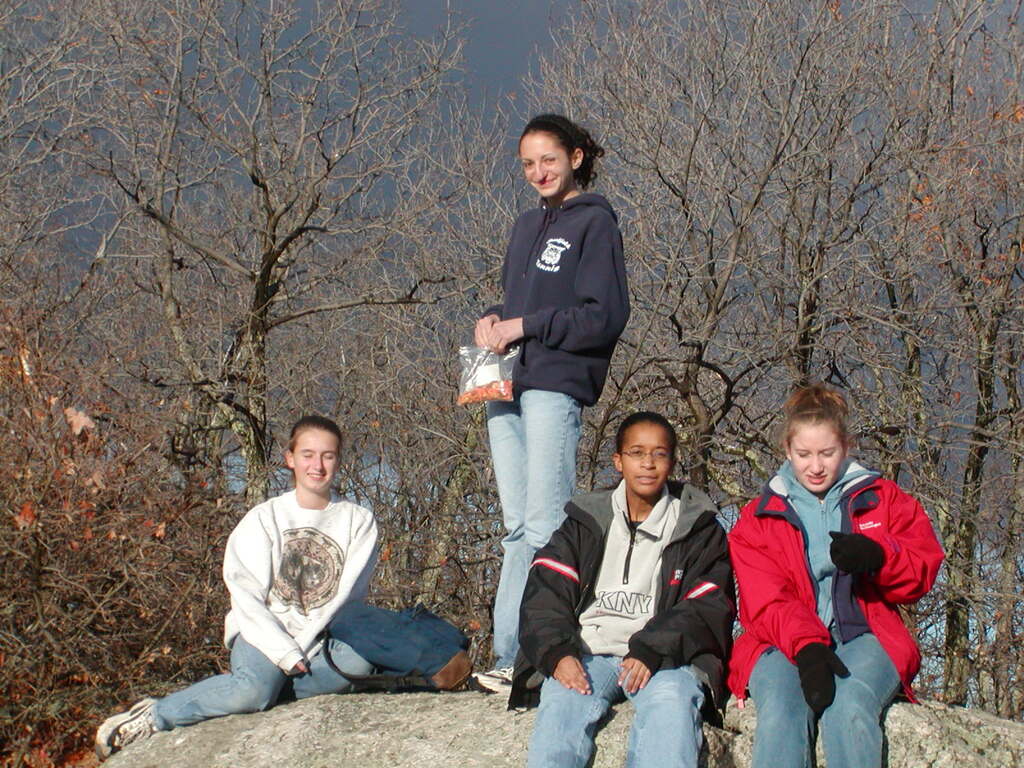 No description provided for: /2002/10-12/1123-bday-hike/photo15.html