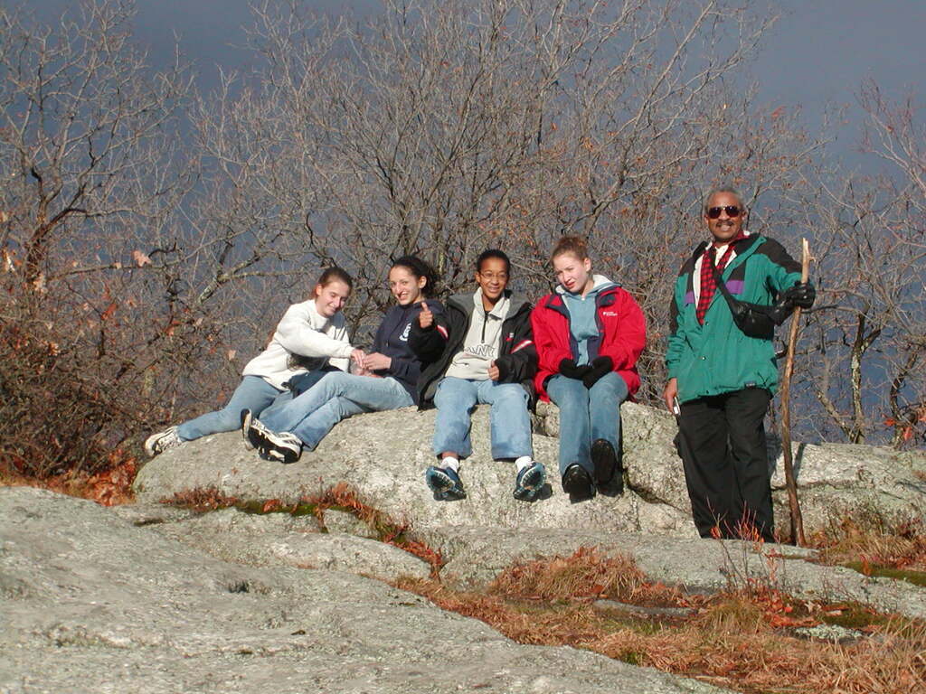No description provided for: /2002/10-12/1123-bday-hike/photo16.html
