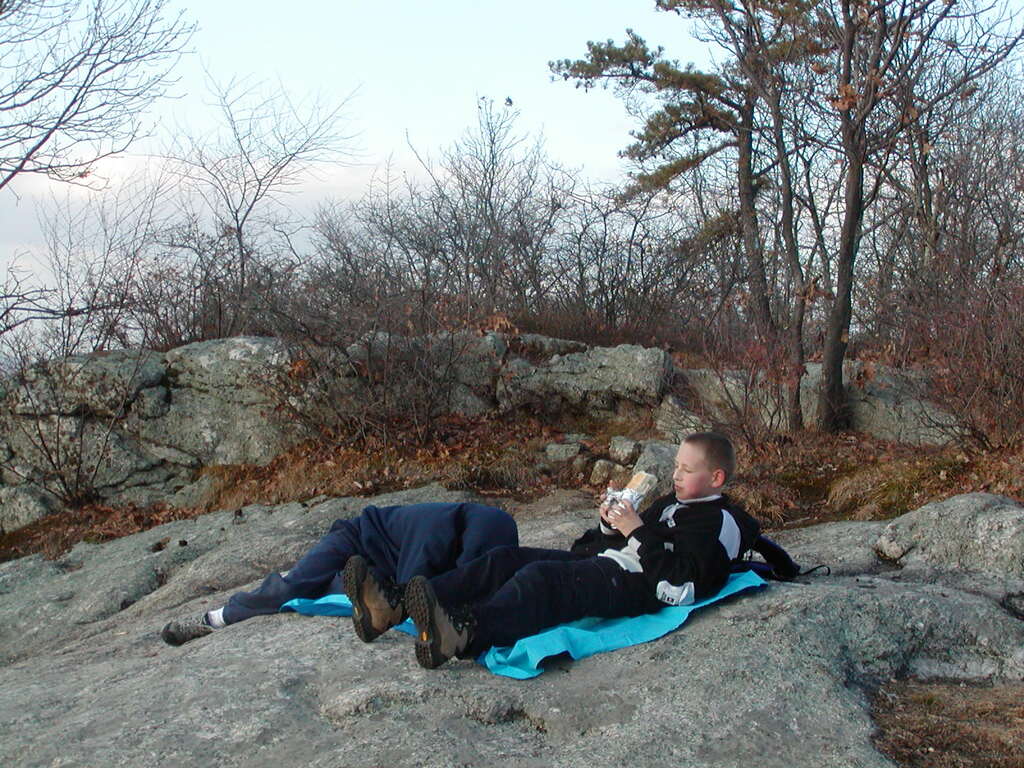 No description provided for: /2002/10-12/1124-bday-hike/_2/photo32.html