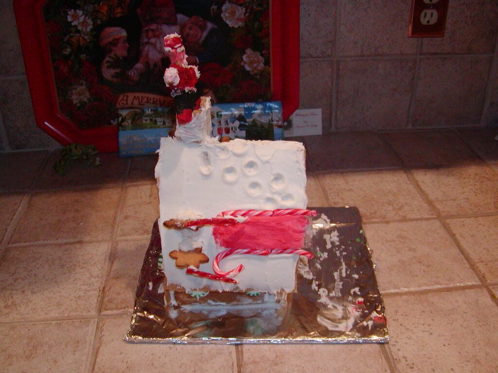 No description provided for: /2002/10-12/1214-gingerbread/photo03.html