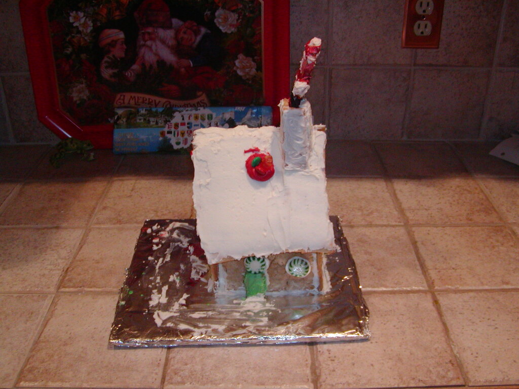 No description provided for: /2002/10-12/1214-gingerbread/photo05.html