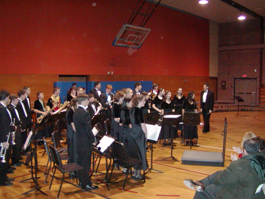 No description provided for: /2002/10-12/1217-band-concert/_2/photo19.html