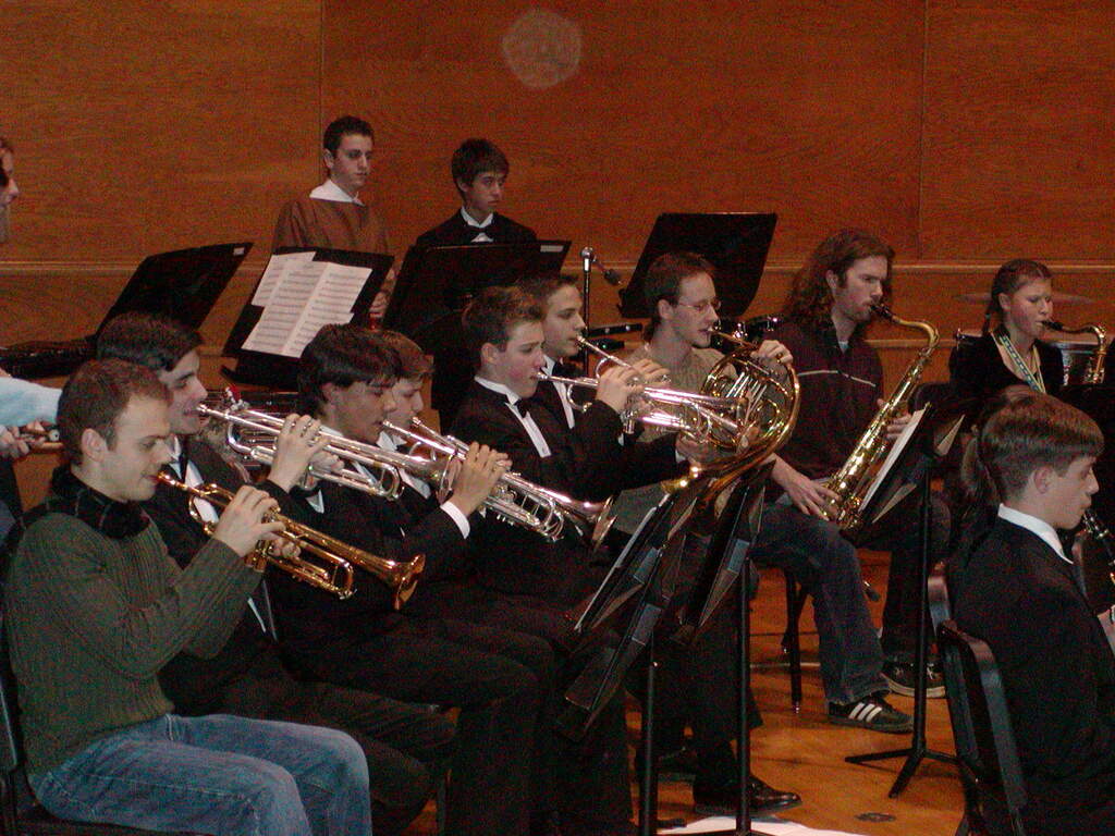 No description provided for: /2002/10-12/1217-band-concert/_2/photo25.html