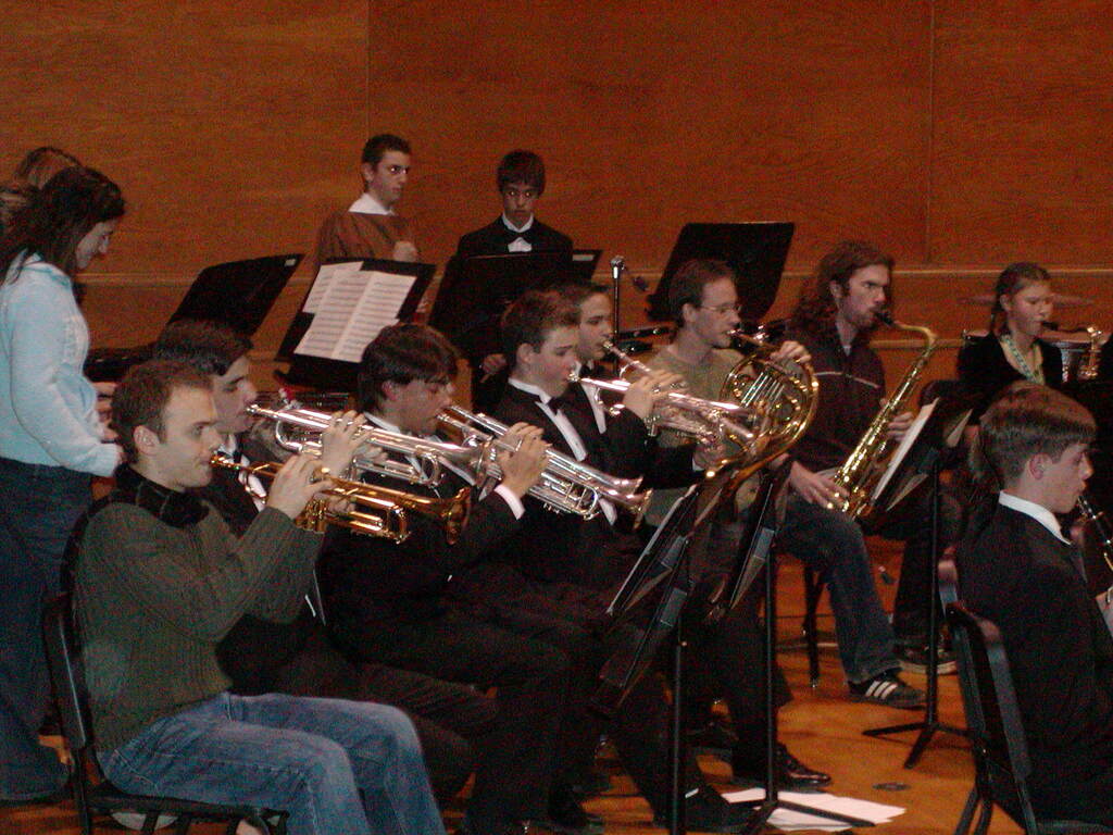 No description provided for: /2002/10-12/1217-band-concert/_2/photo27.html