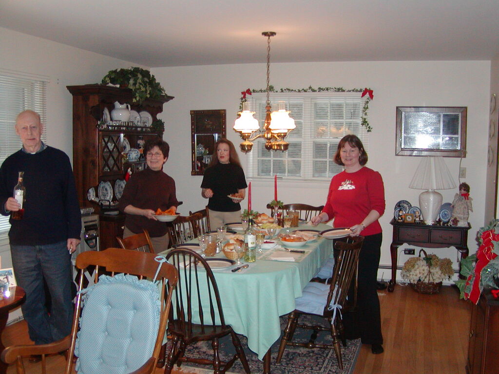 No description provided for: /2002/10-12/1225-christmas/photo02.html