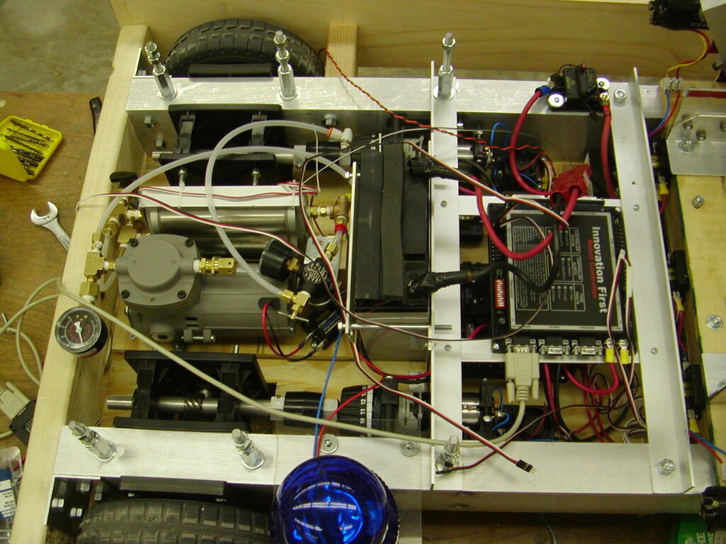 No description provided for: /2003/01-03/0214-bhs-robo/photo11.html