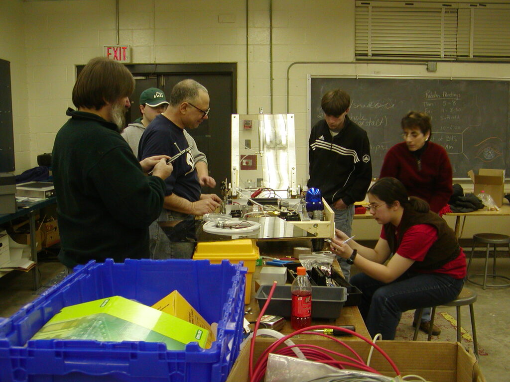 No description provided for: /2003/01-03/0214-bhs-robo/photo14.html