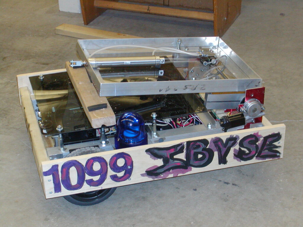 No description provided for: /2003/01-03/0214-bhs-robo/photo23.html