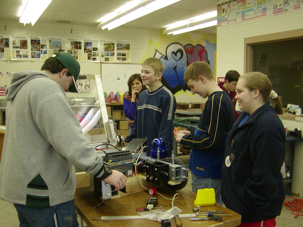 No description provided for: /2003/01-03/0218-robotics/photo02.html