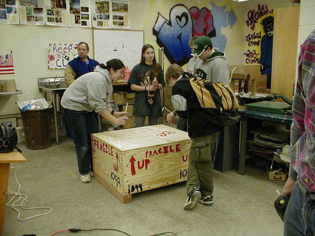 No description provided for: /2003/04-06/0410-robotics/photo02.html