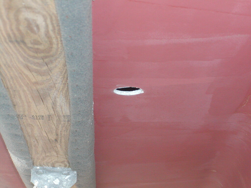 No description provided for: /2003/04-06/0504-boat-jobs/photo02.html