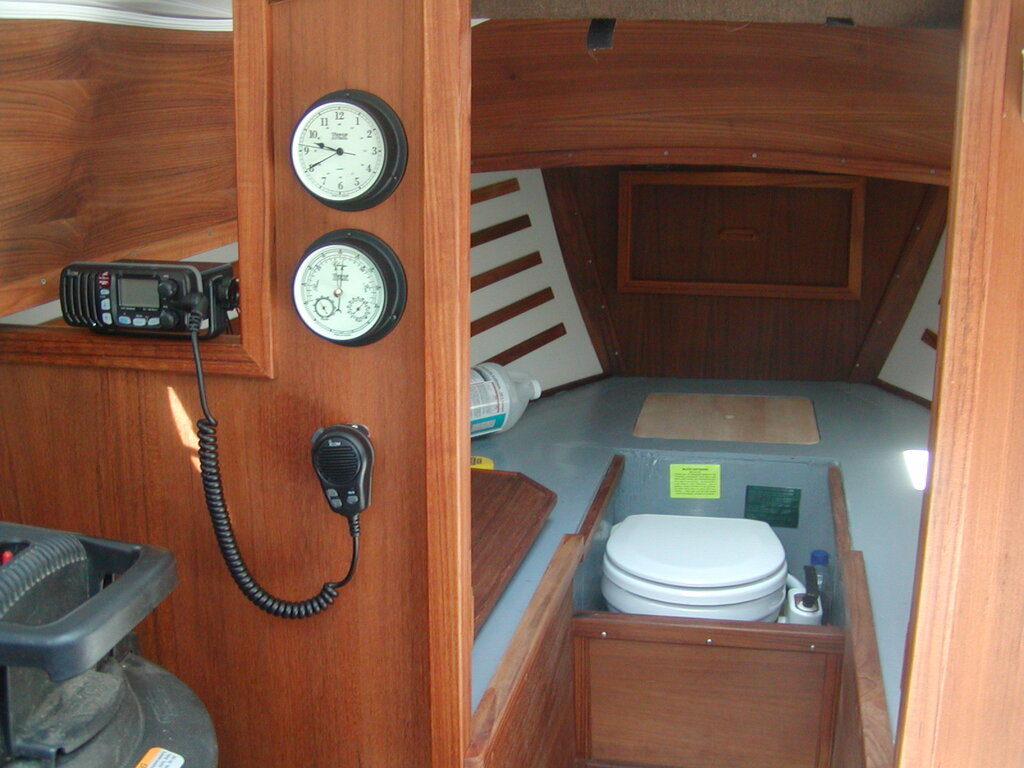 No description provided for: /2003/04-06/0504-boat-jobs/photo12.html