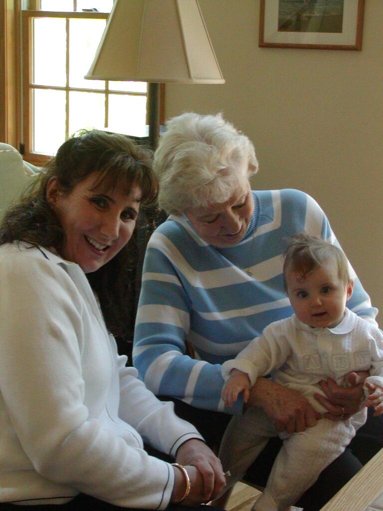 No description provided for: /2003/04-06/0514-bloomie/photo02.html