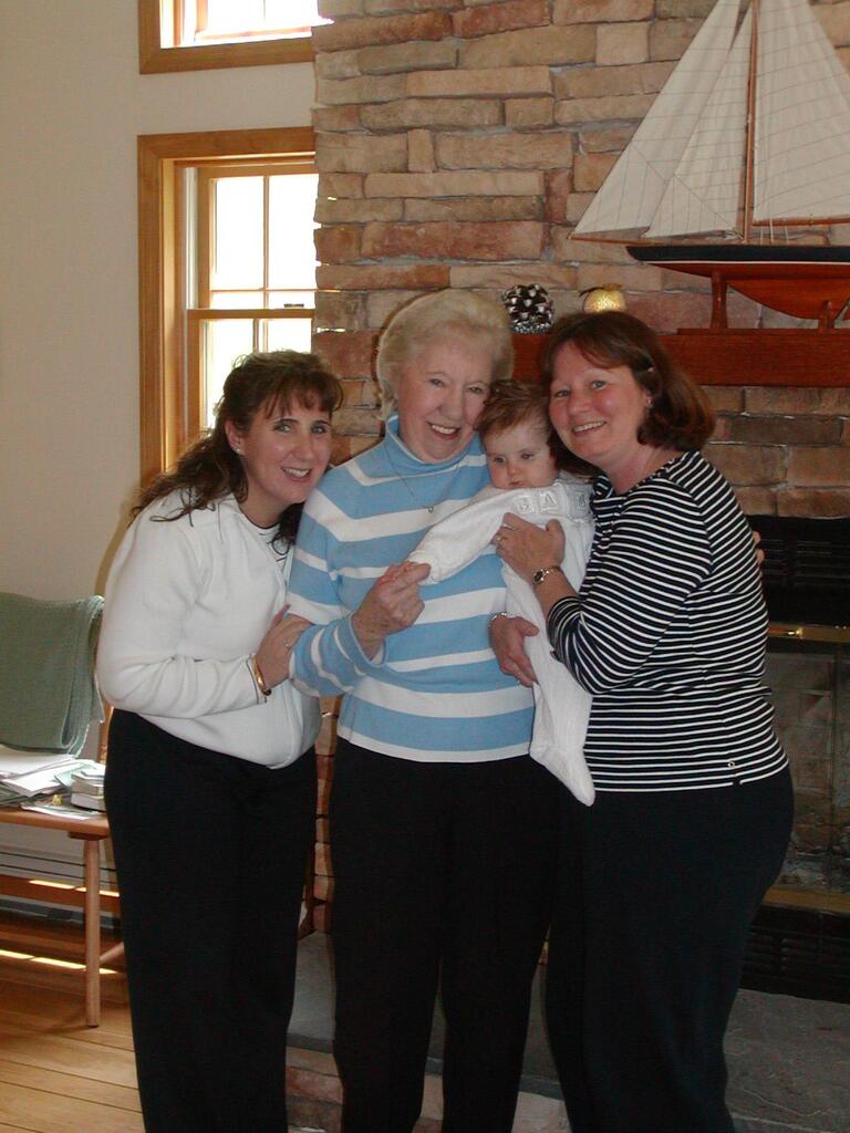 No description provided for: /2003/04-06/0514-bloomie/photo07.html