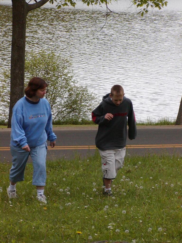 No description provided for: /2003/04-06/0525-bday-kayak/_1/photo02.html