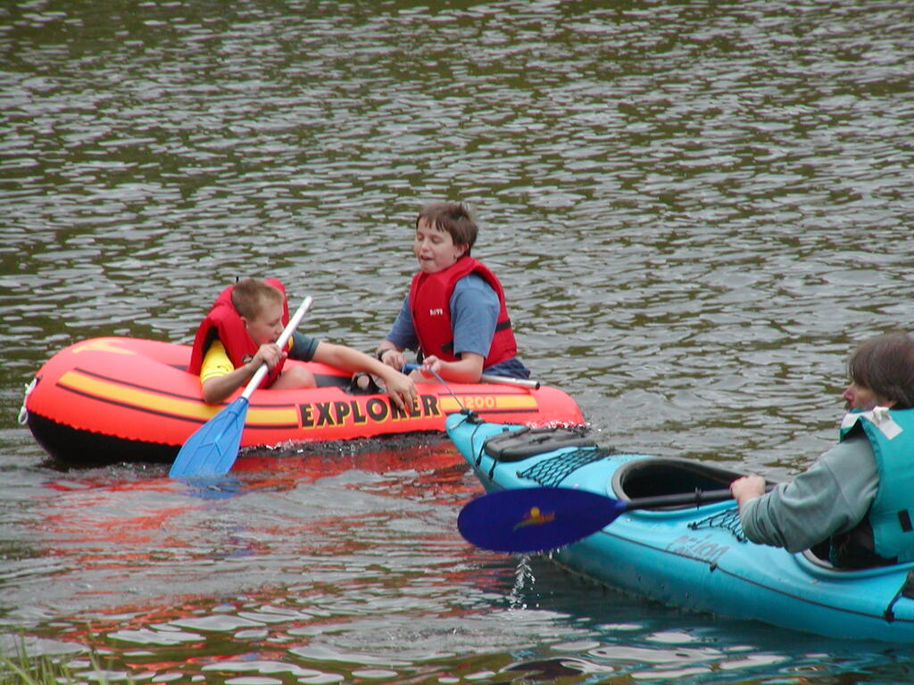 No description provided for: /2003/04-06/0525-bday-kayak/_1/photo17.html