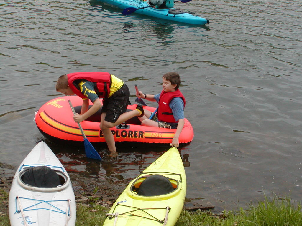 No description provided for: /2003/04-06/0525-bday-kayak/_2/photo20.html