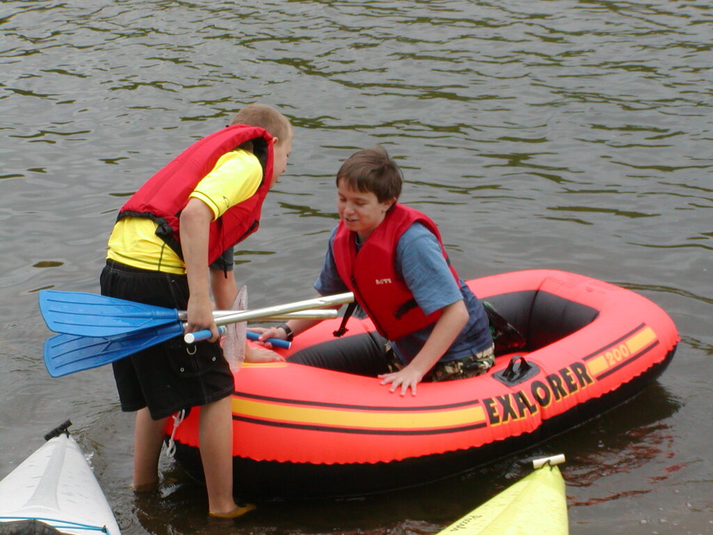 No description provided for: /2003/04-06/0525-bday-kayak/_2/photo21.html