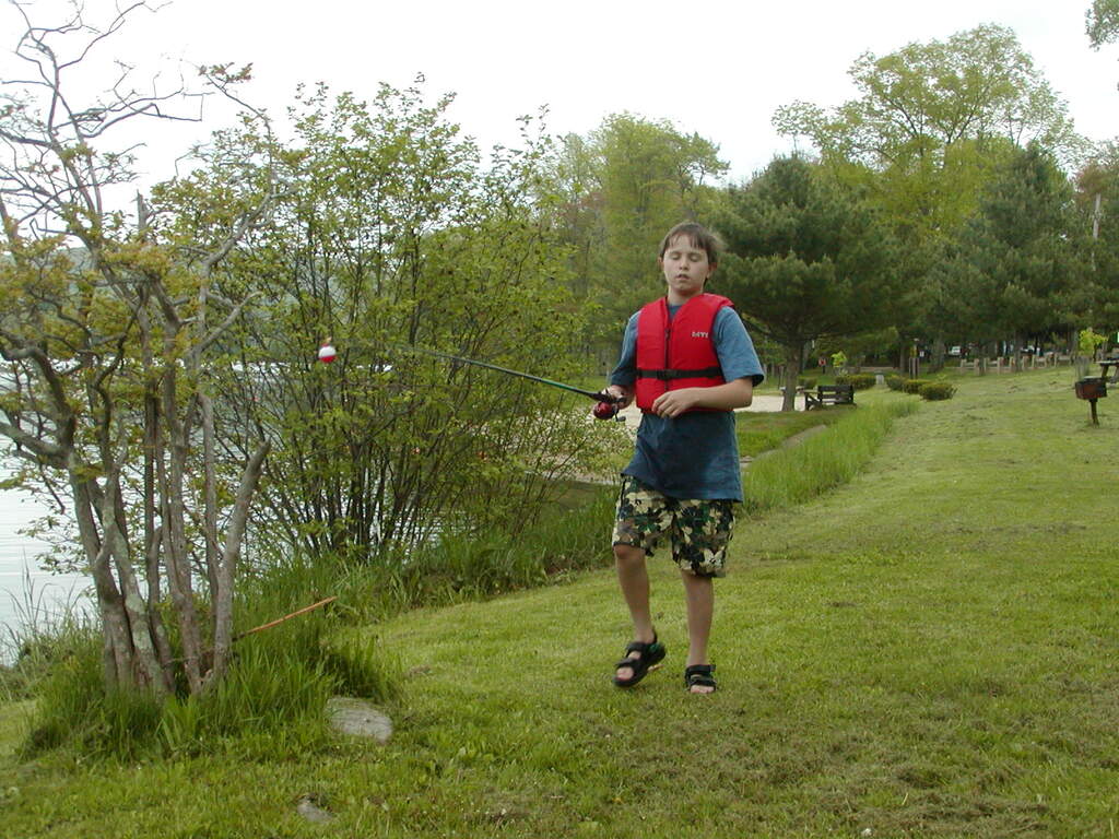 No description provided for: /2003/04-06/0525-bday-kayak/_2/photo22.html