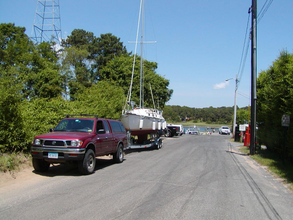 No description provided for: /2003/07-09/0702-boat-launch/photo04.html