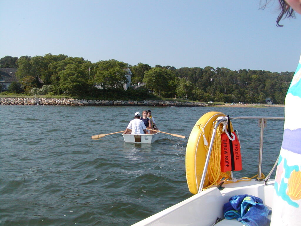 No description provided for: /2003/07-09/0704-sailing-twins/_2/photo33.html