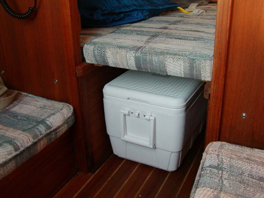 No description provided for: /2003/07-09/0710-boat-work/photo03.html