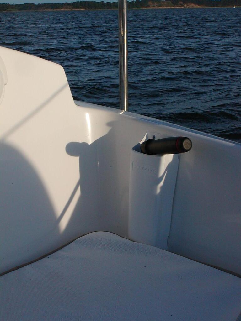 No description provided for: /2003/07-09/0710-boat-work/photo05.html