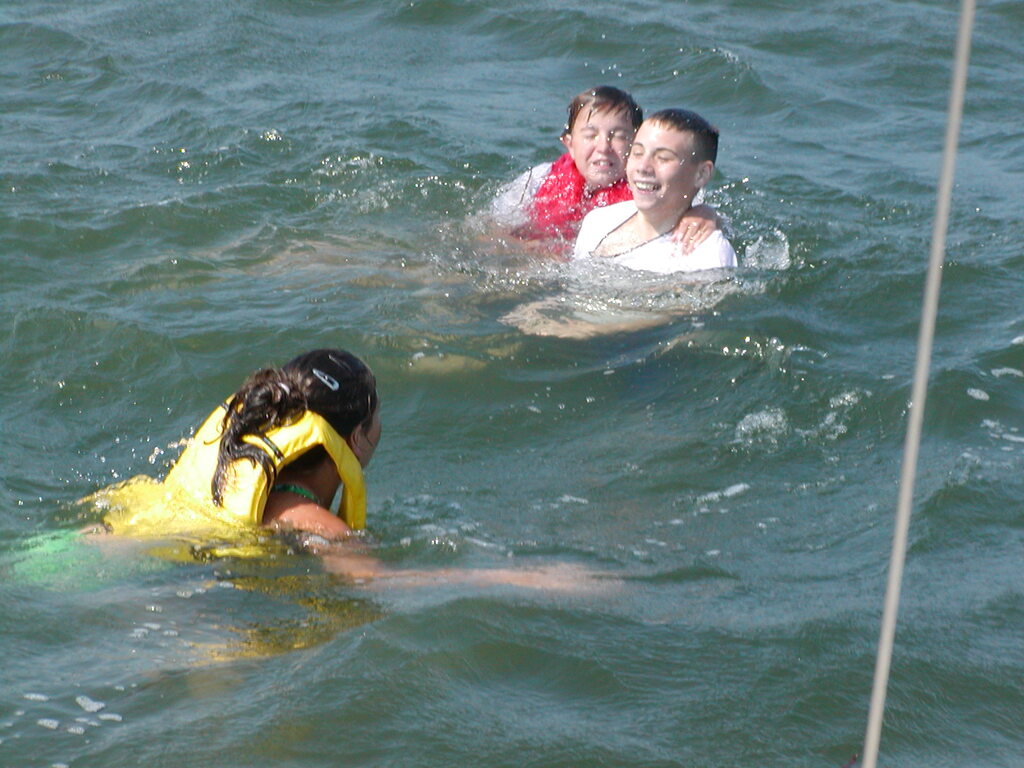 No description provided for: /2003/07-09/0713-sailing/photo05.html