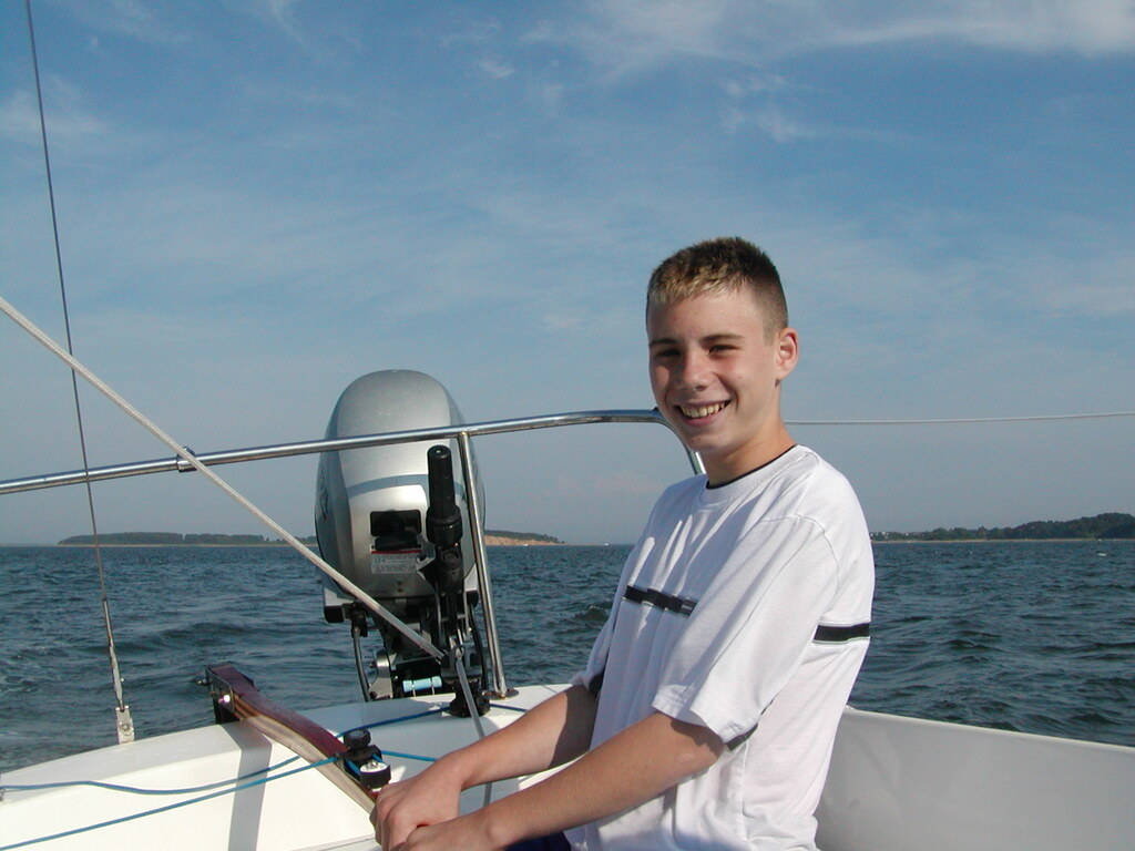 No description provided for: /2003/07-09/0713-sailing/photo15.html