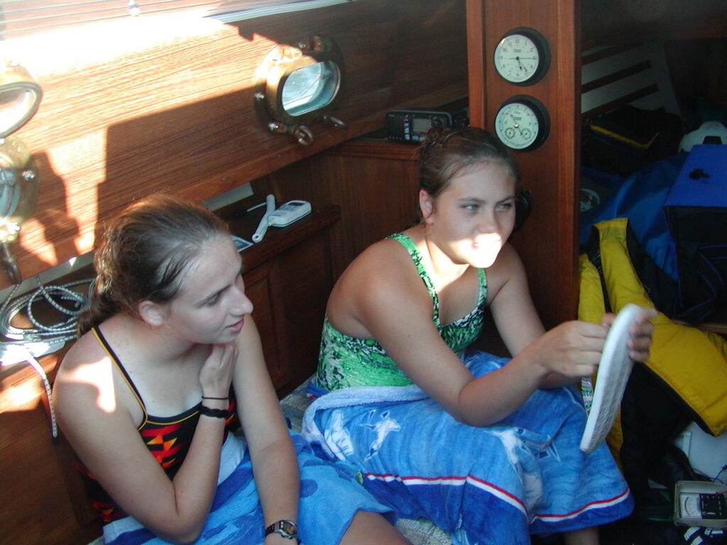 No description provided for: /2003/07-09/0713-sailing/photo18.html