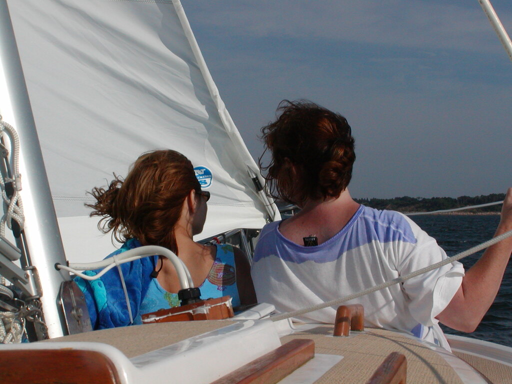 No description provided for: /2003/07-09/0713-sailing/photo19.html