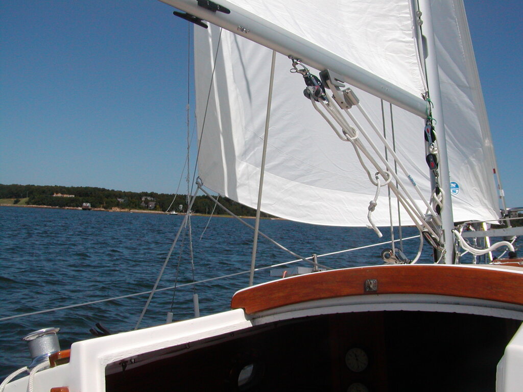 No description provided for: /2003/07-09/0731-sail-ian/photo03.html