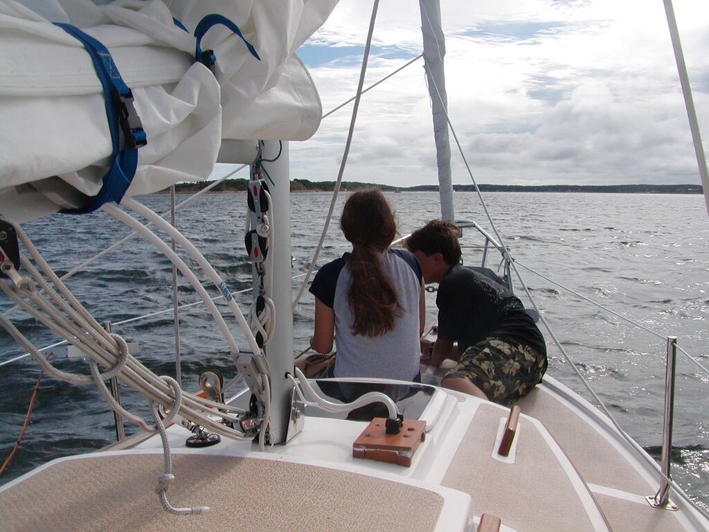 No description provided for: /2003/07-09/0809-sailing+fishing/photo10.html