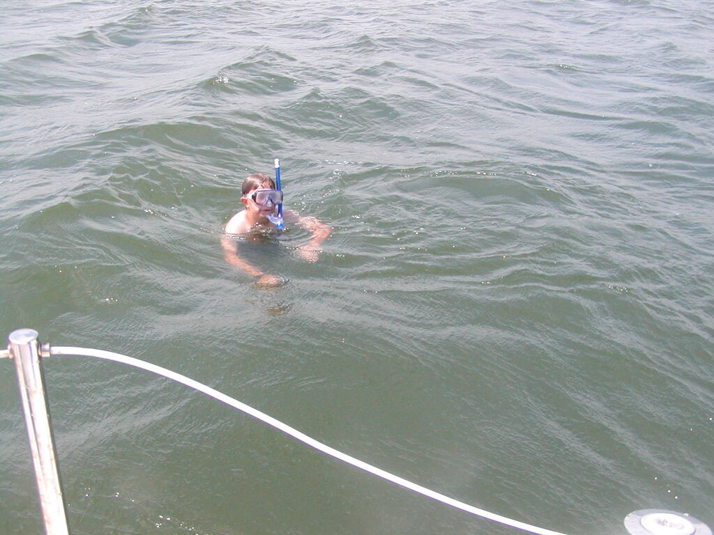 No description provided for: /2003/07-09/0810-sail-kaufmans/photo03.html