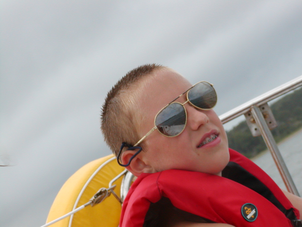 No description provided for: /2003/07-09/0810-sail-kaufmans/photo13.html