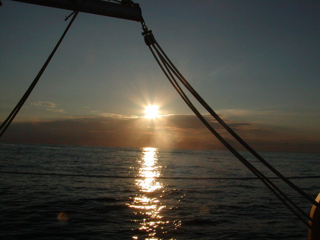 No description provided for: /2003/07-09/0818-big-sail/photo08.html