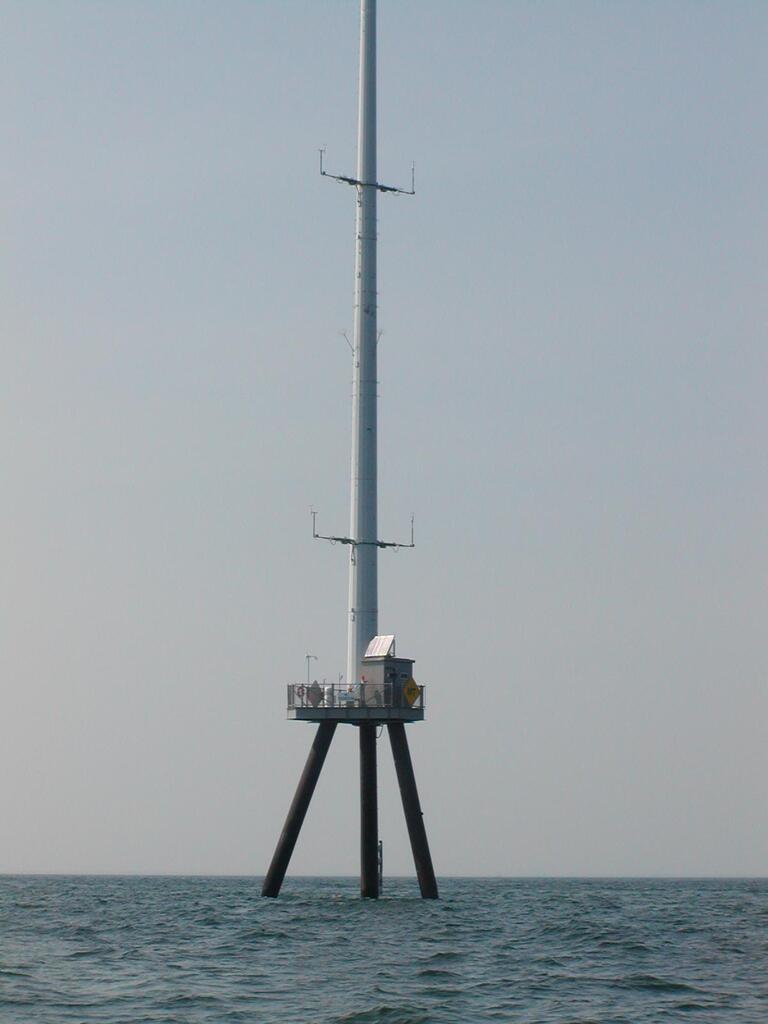 No description provided for: /2003/07-09/0820-big-sail/photo16.html