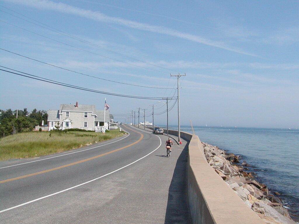 No description provided for: /2003/07-09/0821-big-sail/_1/photo12.html