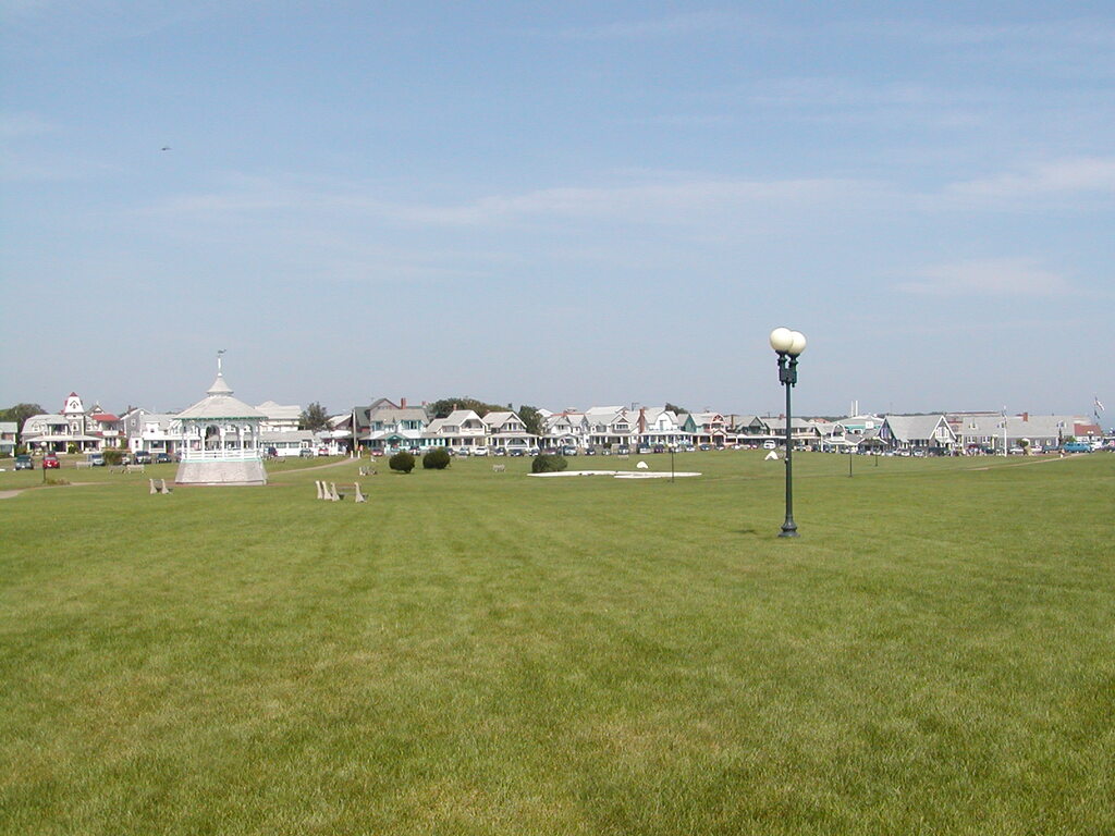 No description provided for: /2003/07-09/0821-big-sail/_1/photo15.html