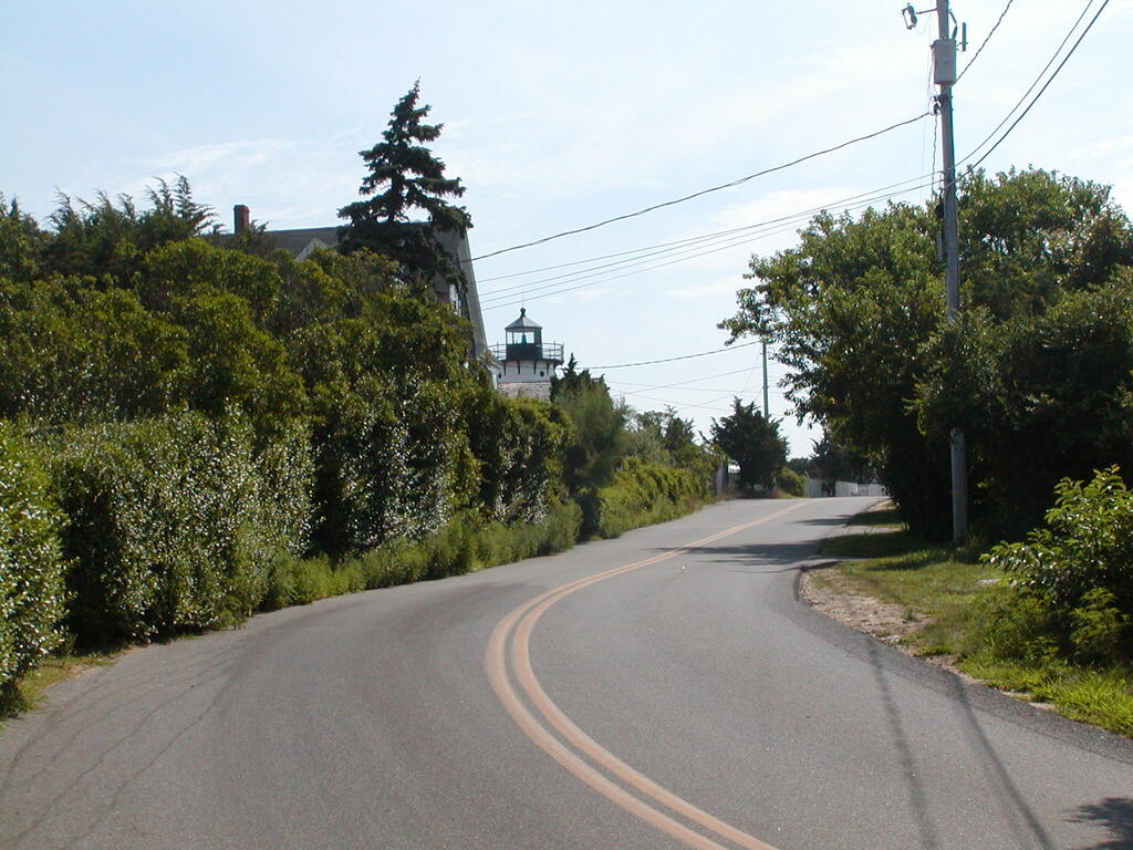 No description provided for: /2003/07-09/0821-big-sail/_2/photo21.html