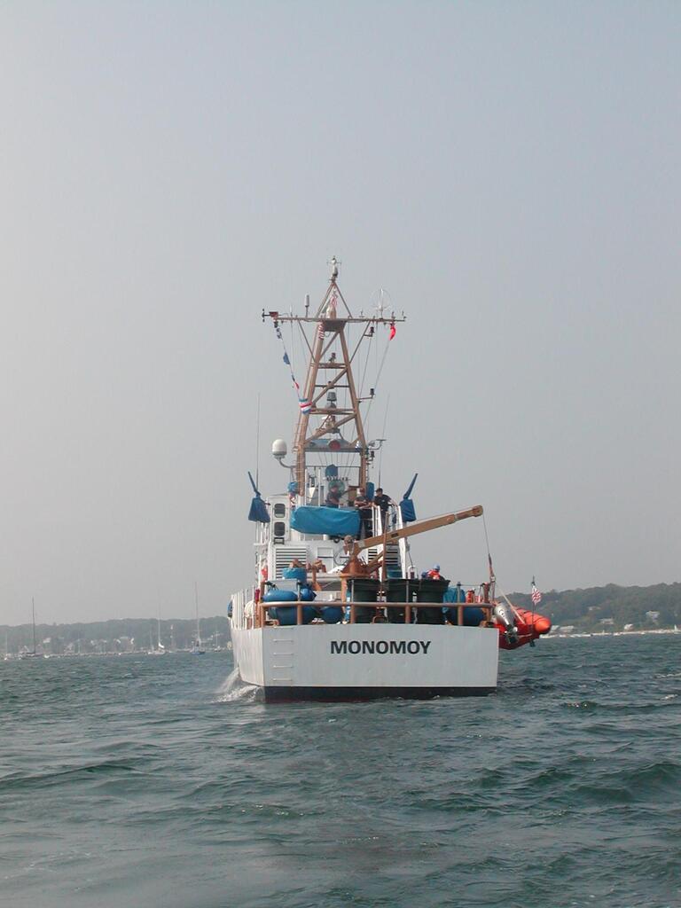 No description provided for: /2003/07-09/0822-big-sail/_2/photo18.html