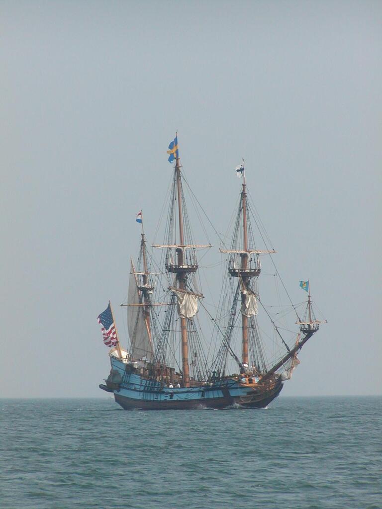 No description provided for: /2003/07-09/0822-big-sail/_2/photo19.html