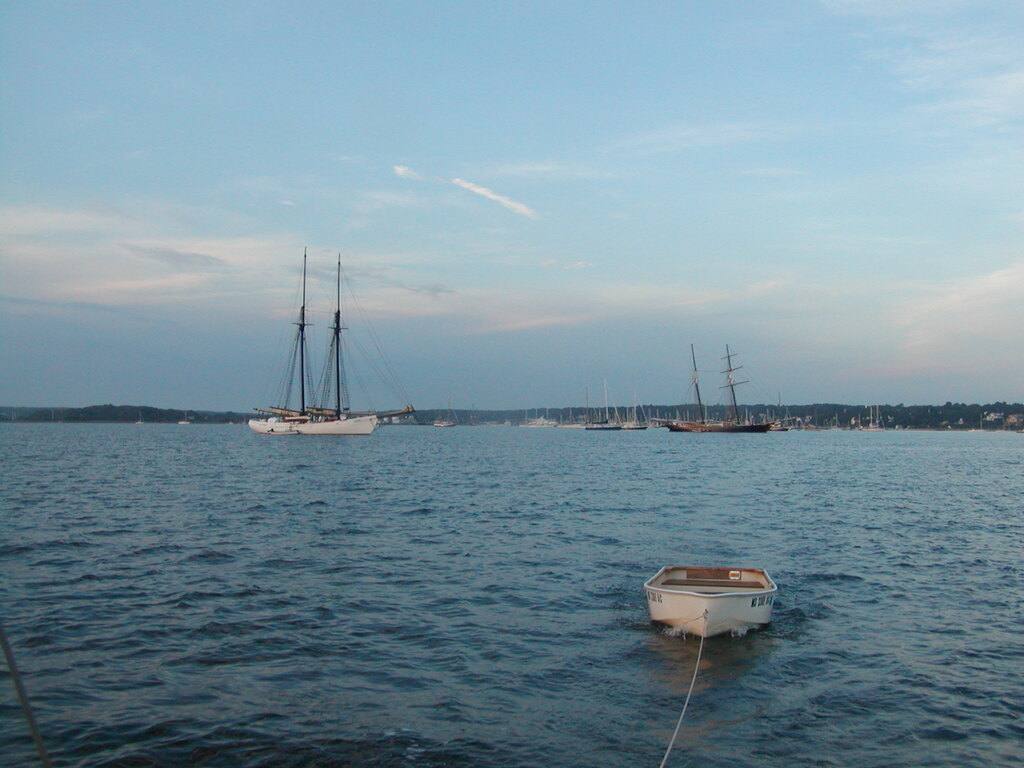 No description provided for: /2003/07-09/0823-big-sail/photo02.html