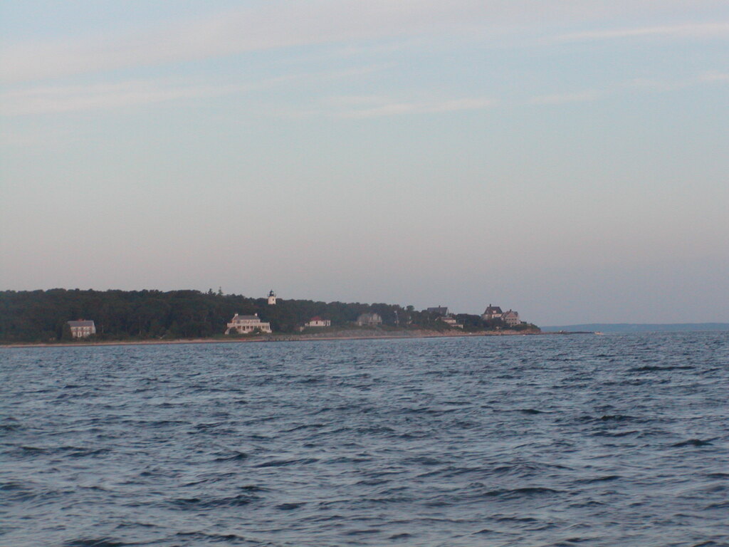 No description provided for: /2003/07-09/0823-big-sail/photo03.html