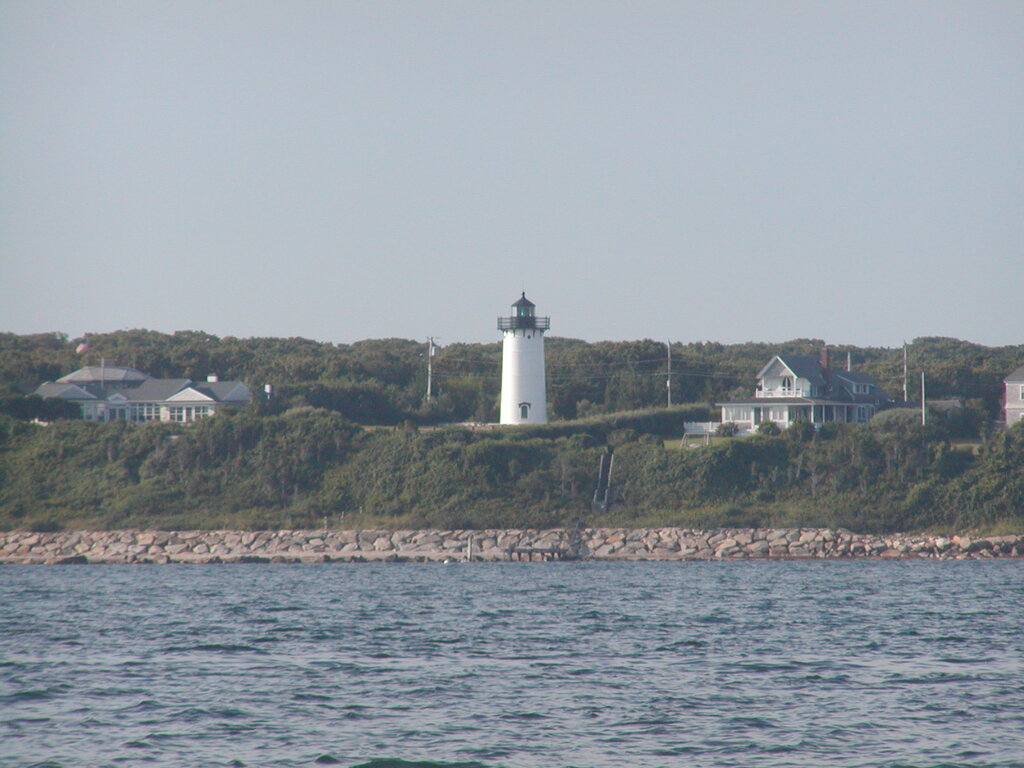 No description provided for: /2003/07-09/0823-big-sail/photo06.html