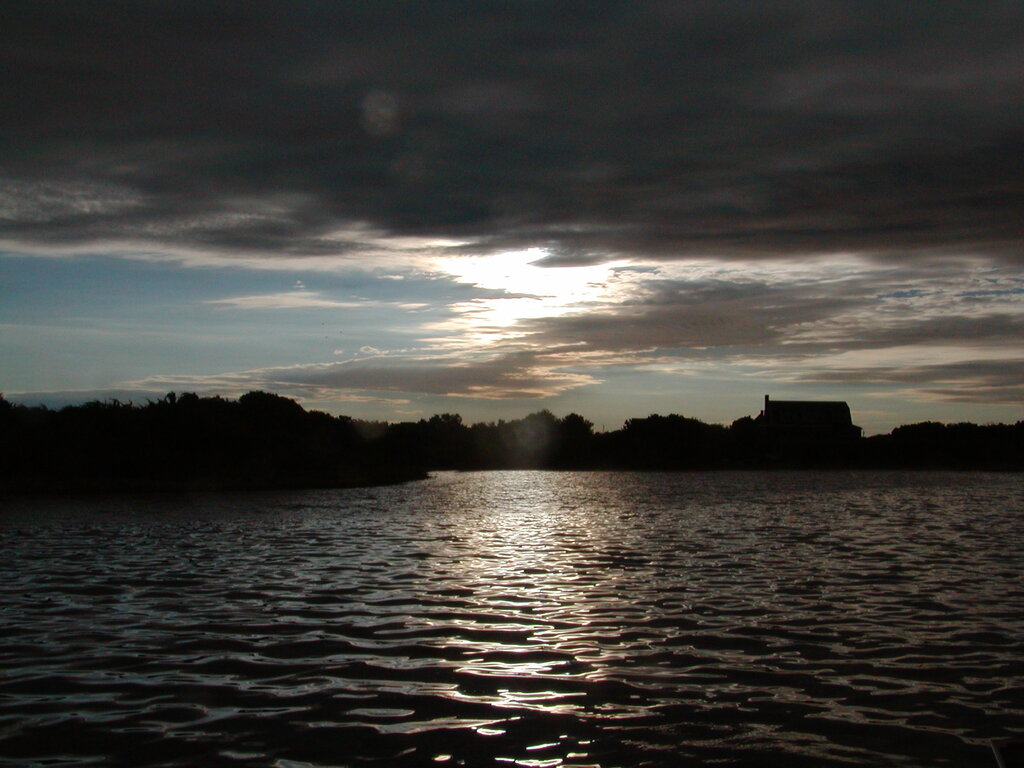 No description provided for: /2003/07-09/0825-big-sail/photo01.html