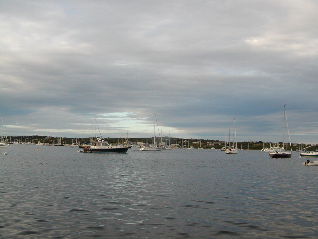 No description provided for: /2003/07-09/0825-big-sail/photo03.html